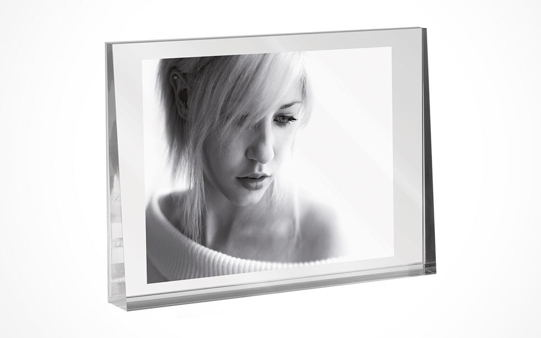 Acrylic photo frame with diagonal cut A842