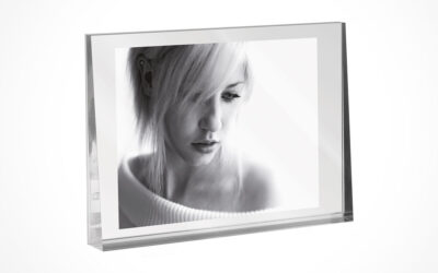 Acrylic photo frame with diagonal cut A842